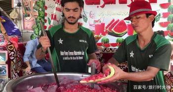 印度吃瓜的小伙,吃瓜小伙的欢乐时光