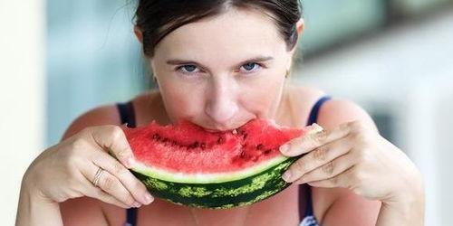 吃瓜总结女的,吃瓜群众视角下的女性形象解析