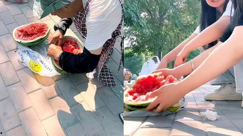 分享路人吃瓜日常,揭秘路人吃瓜日常，笑料百出！