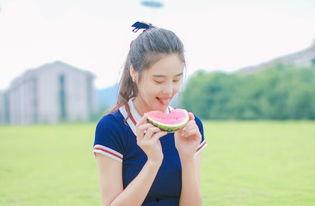 吃瓜萌少女壁纸,捕捉夏日清新少女心