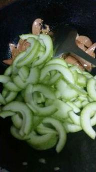 吃虾能吃白瓜,营养搭配，美味双享